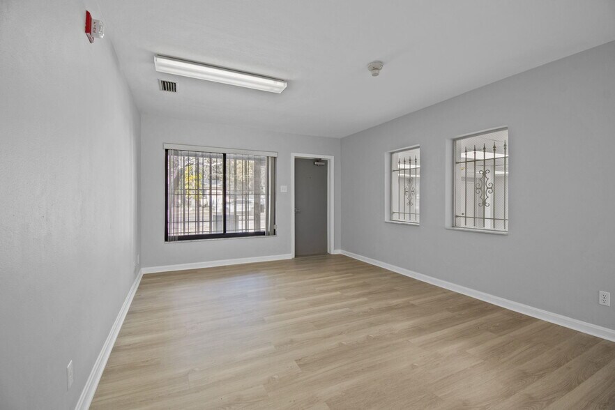 More Photos Of 1408 W Linebaugh Ave, Tampa Office Residential For Sale