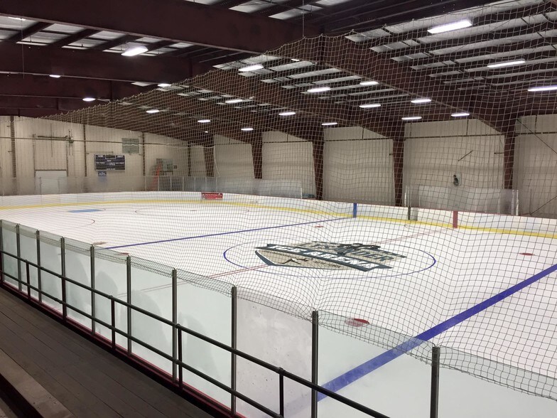 More Photos Of 2725 W Entry Rd, Baldwinsville Sports And Entertainment For Lease