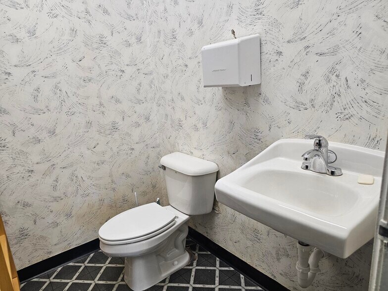 More Photos Of 321 W Clifton St, Tomah General Retail For Sale