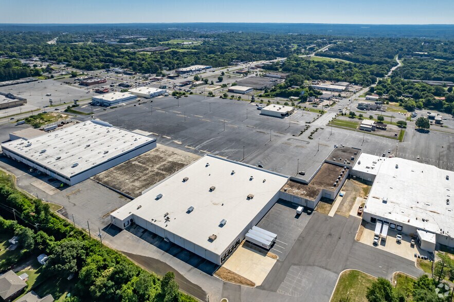 More Photos Of 2525 Pio Nono Ave, Macon-Bibb Warehouse For Lease