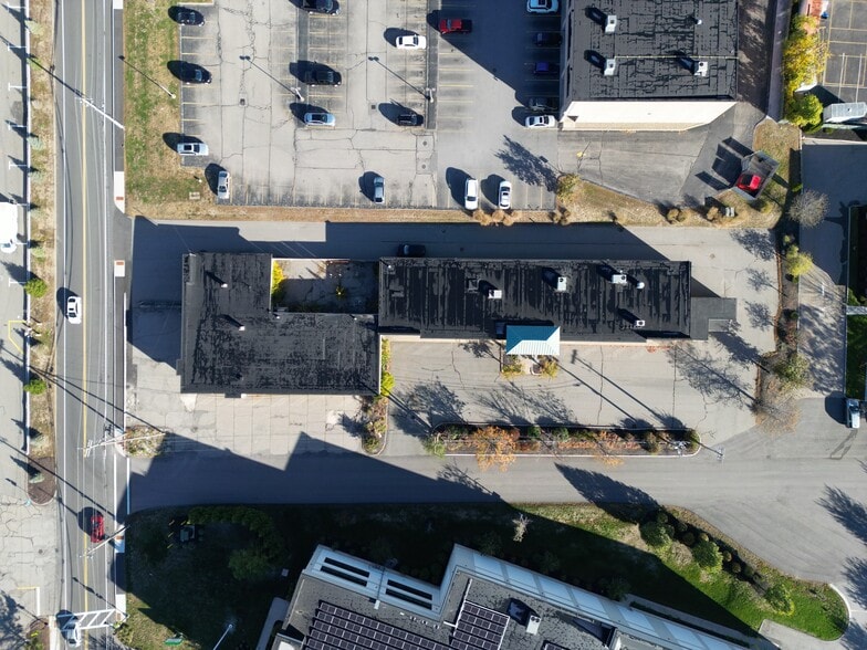 More Photos Of 61 Parkhurst Rd, Chelmsford Freestanding For Sale