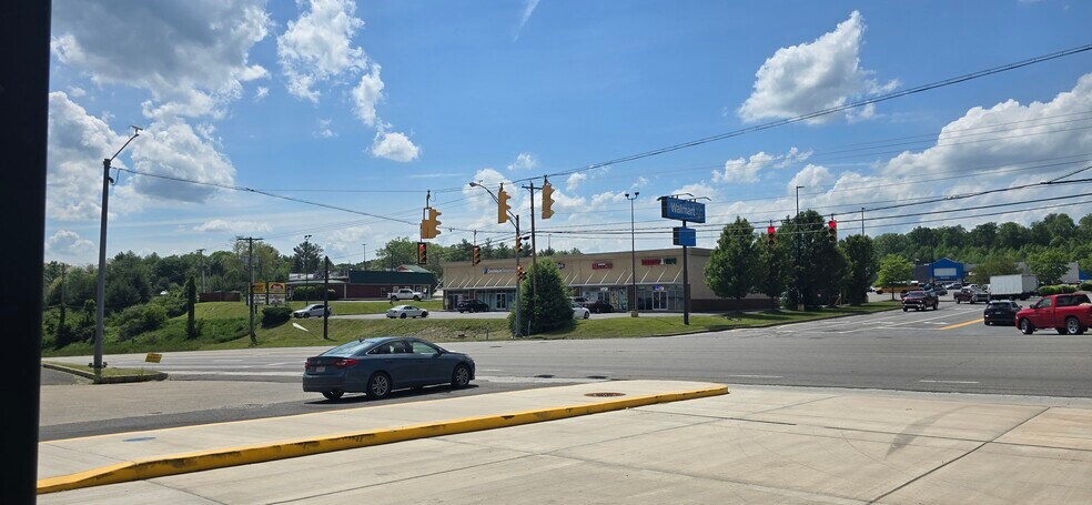 More Photos Of 1883 Robert C Byrd Dr, Beckley Freestanding For Lease