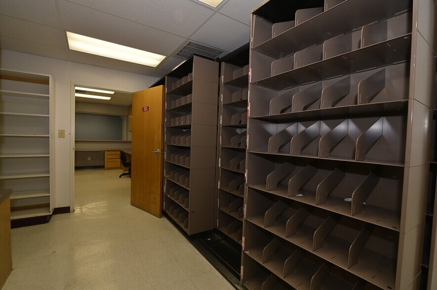 More Photos Of , Bakersfield Office For Sale