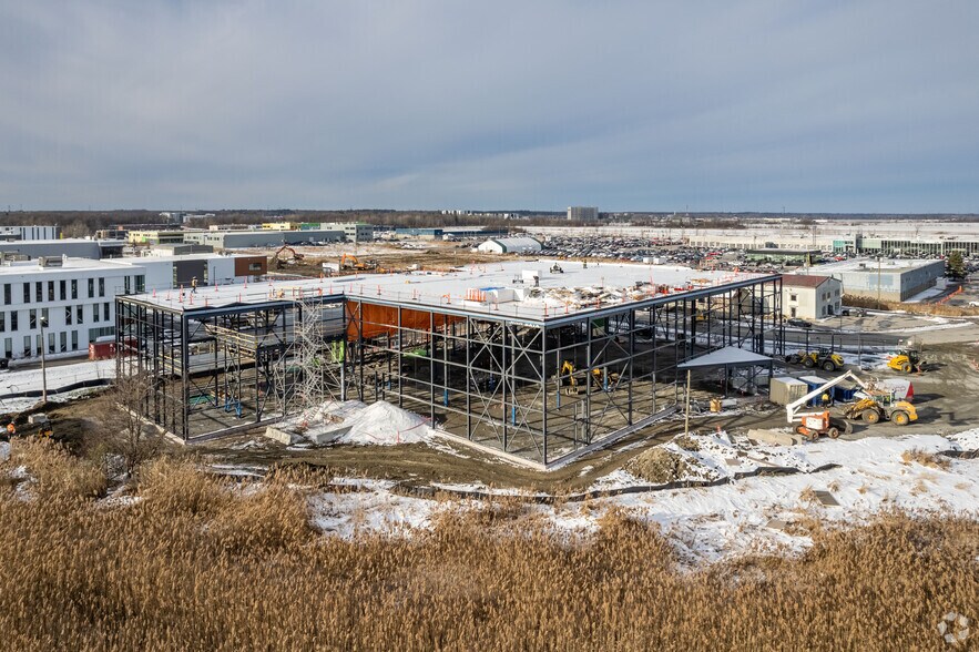 More Photos Of 401 Rue Louis-Blériot, Mascouche Flex For Lease