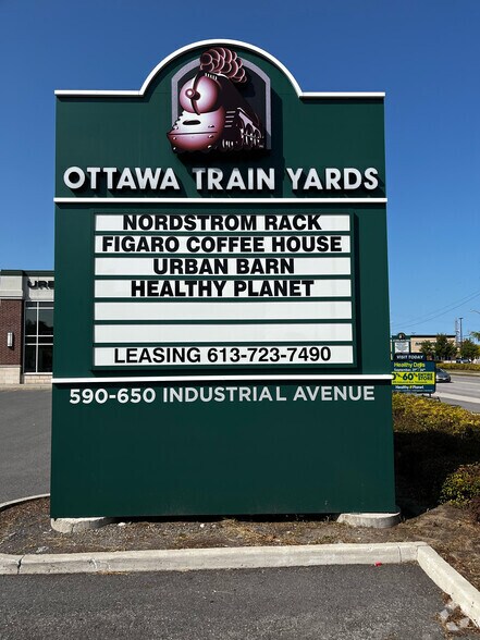 More Photos Of 590-650 Industrial Ave, Ottawa Storefront For Lease