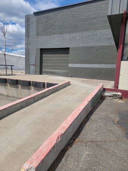 More Photos Of 5 Ranch Rite Rd, Yakima General Retail For Lease
