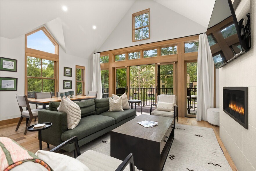 More Photos Of 122 W Main St, Aspen Office Residential For Sale