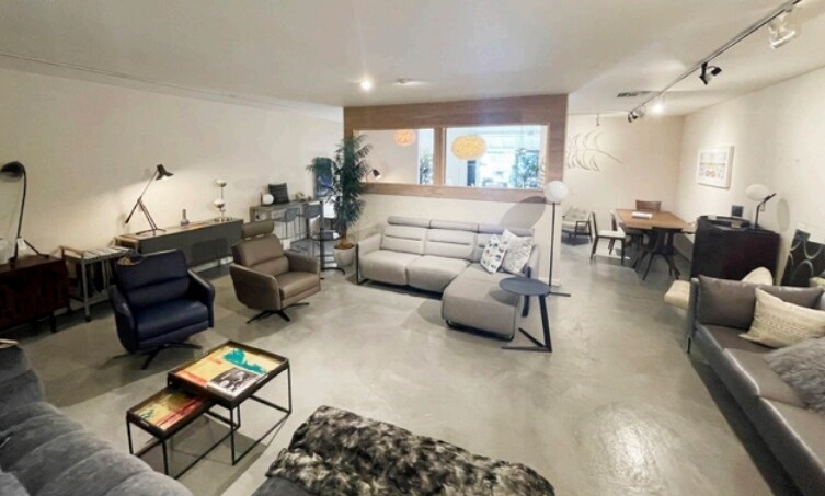 More Photos Of 121-151 Vermont St, San Francisco Showroom For Sale