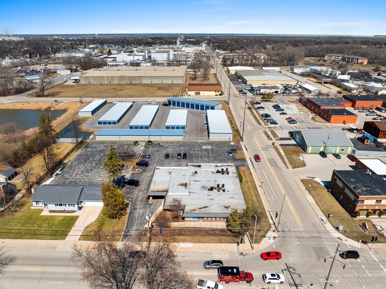 More Photos Of 1751 Deckner Ave, Green Bay Medical For Sale