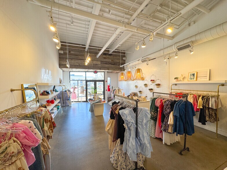 More Photos Of 1807-1819 21st Ave S, Nashville Storefront For Lease