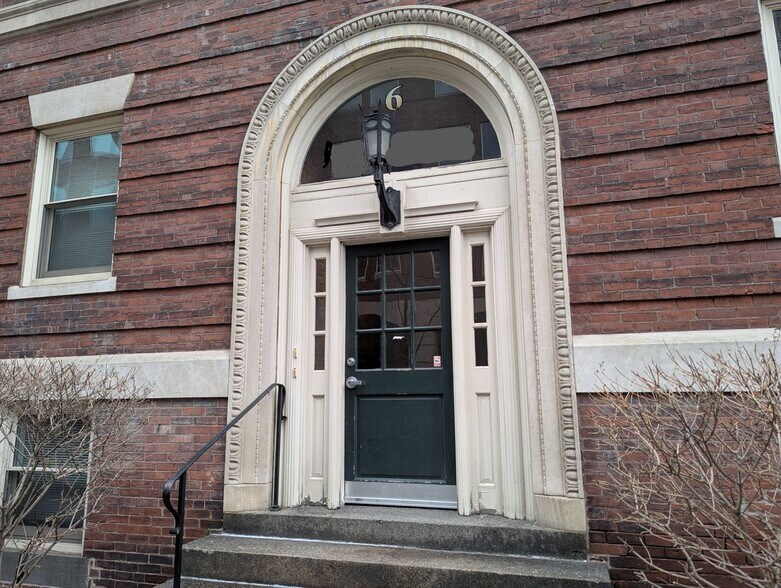 More Photos Of 4 University Rd, Cambridge Apartments For Lease