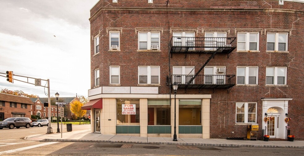 More Photos Of 260 Bloomfield Ave, Caldwell Office Residential For Lease
