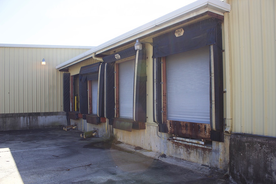 More Photos Of 801 N William St, Goldsboro Warehouse For Lease