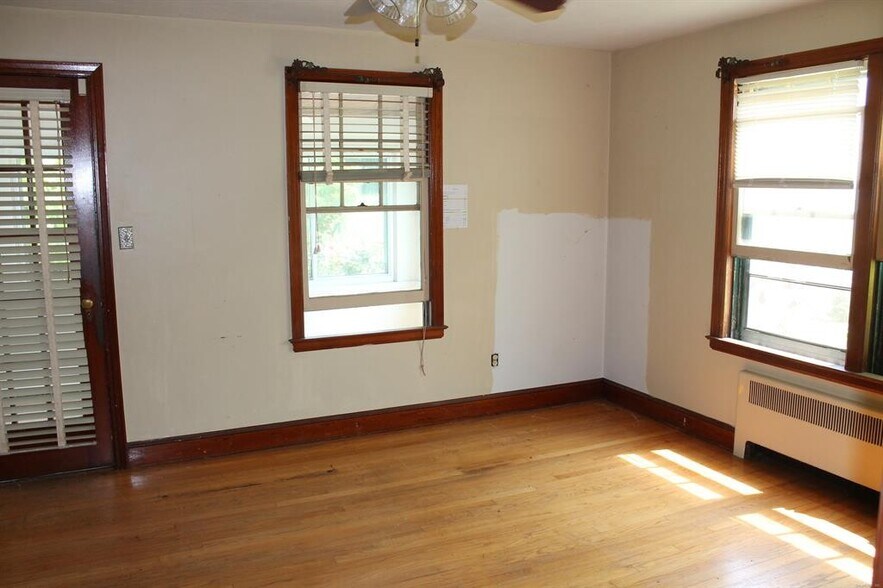 More Photos Of 26 Edgewood Pl, Meriden Office For Sale