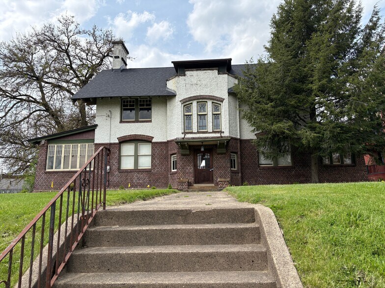 Primary Photo Of 1421 Market Ave N, Canton Office For Sale