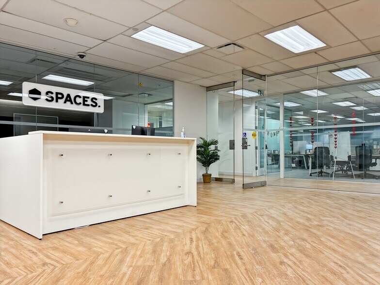More Photos Of 325 Front St W, Toronto Coworking Space