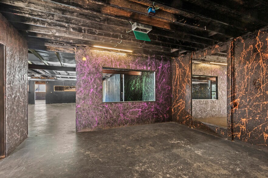 More Photos Of 802 E Main St, Omaha Flex For Sale