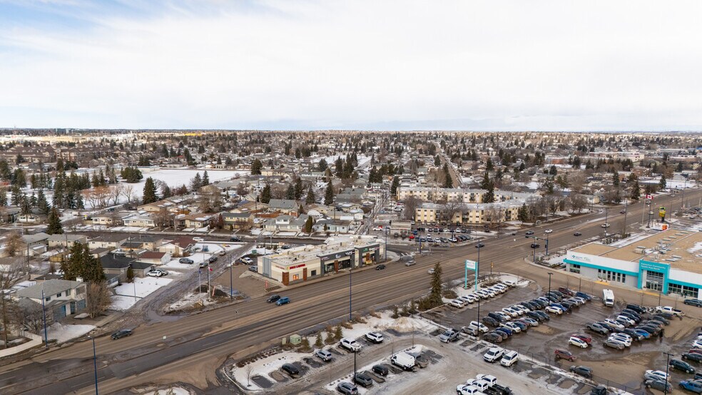 More Photos Of 5811 132, Edmonton Storefront For Sale