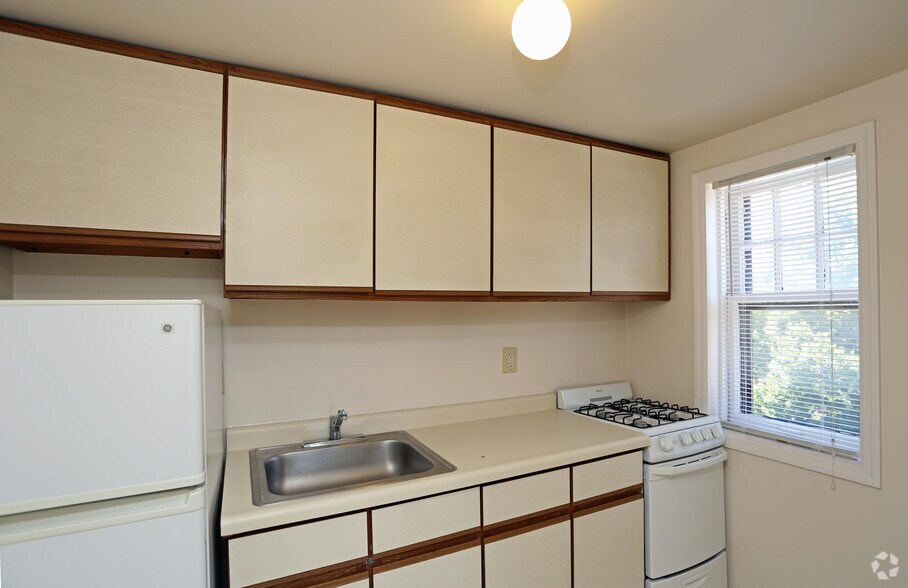 More Photos Of 846 N 15th St, Milwaukee Apartments For Sale