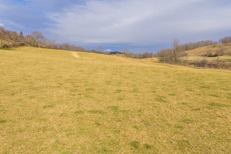 More Photos Of 230 Barn Ave, North Tazewell Land For Sale
