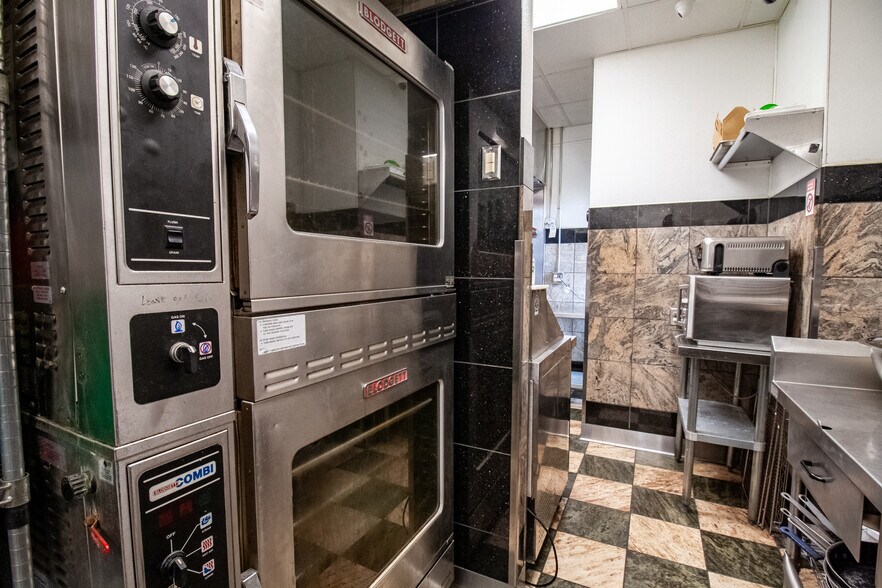 More Photos Of 423 S Cascade, Fergus Falls Freestanding For Sale