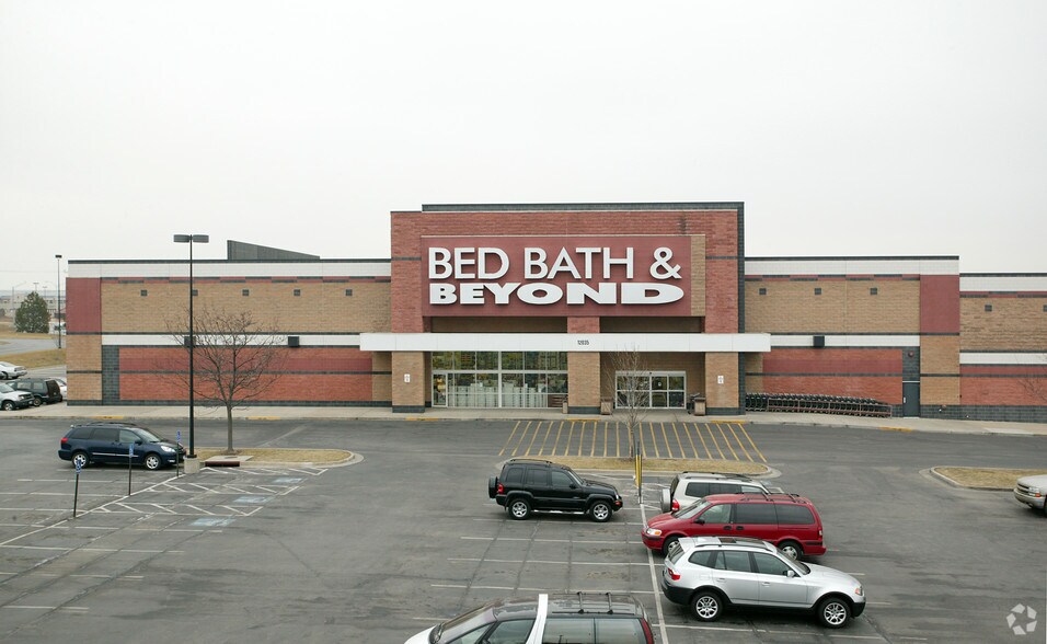 More Photos Of 12035-12055 Metcalf Ave, Overland Park Storefront For Sale