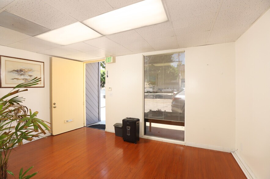 More Photos Of 4160 Verdugo Rd, Los Angeles Office For Sale