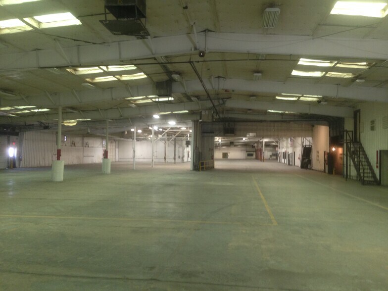 More Photos Of 1874 S Pioneer Rd, Salt Lake City Manufacturing For Lease