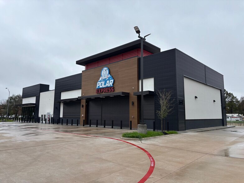 More Photos Of 18247 Katy fwy, Houston Restaurant For Lease