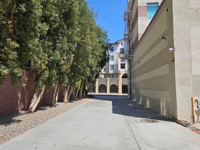 More Photos Of 301-317 W Main St, Alhambra Loft Creative Space For Sale