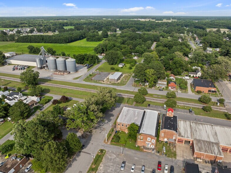 More Photos Of 4096 West Ave, Ayden General Retail For Sale