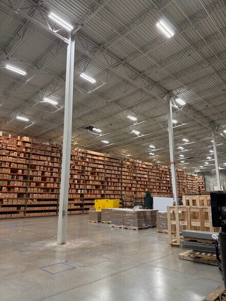 More Photos Of 111 Badger Ln, Statesville Distribution For Lease