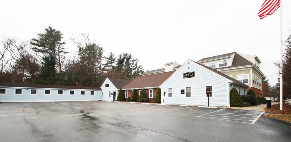 More Photos Of 2527 Cranberry Hwy, Wareham Office For Sale