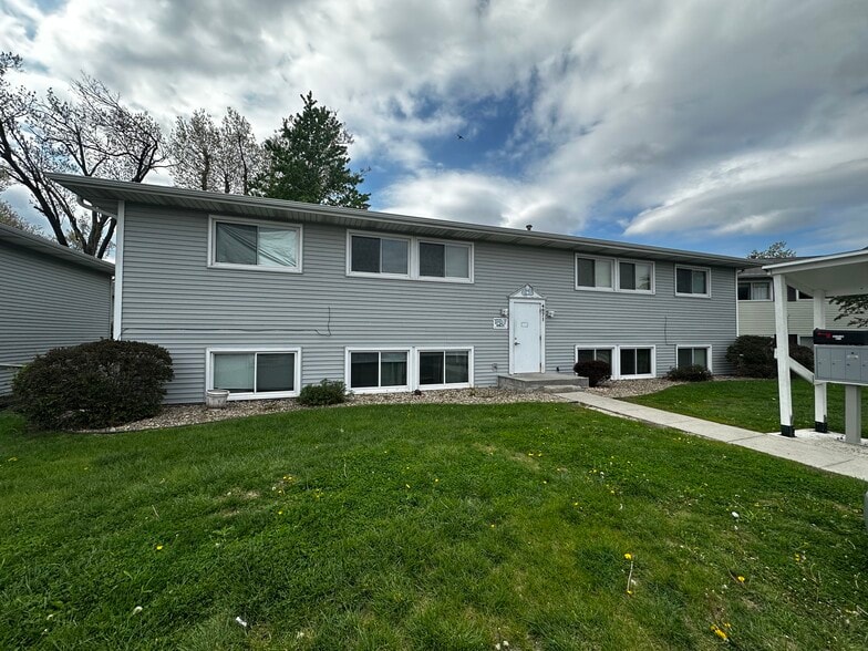 Primary Photo Of 4871 Tama St, Marion Apartments For Sale
