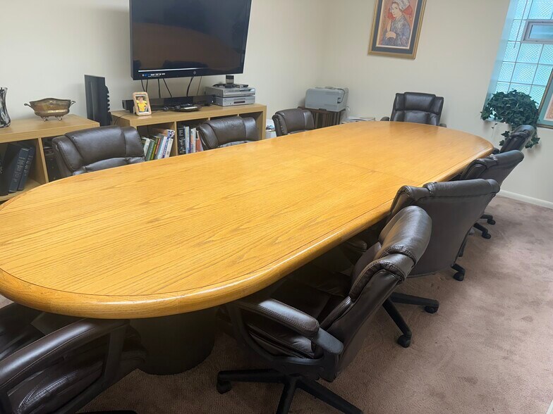More Photos Of 902 22nd St, Aliquippa Office For Sale