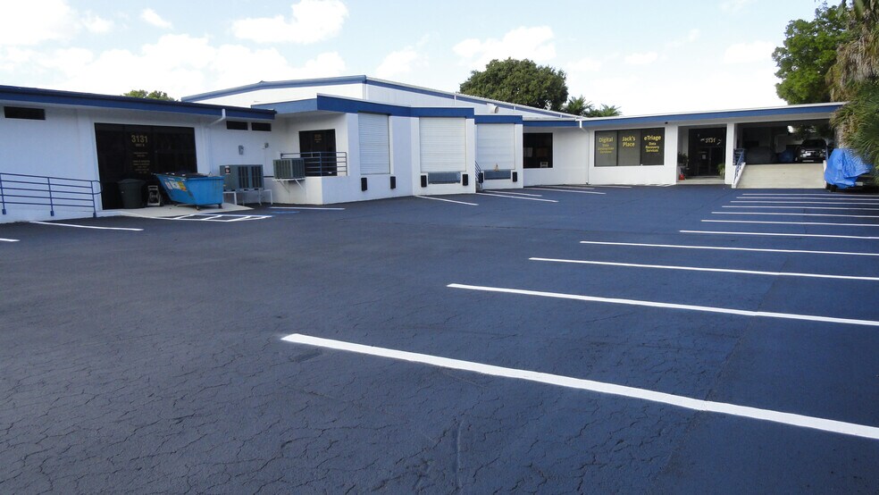 More Photos Of 3120-3131 E Riverside Dr, Fort Myers Flex For Sale