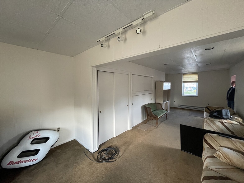 More Photos Of 18 N 27th St, Harrisburg Auto Repair For Sale