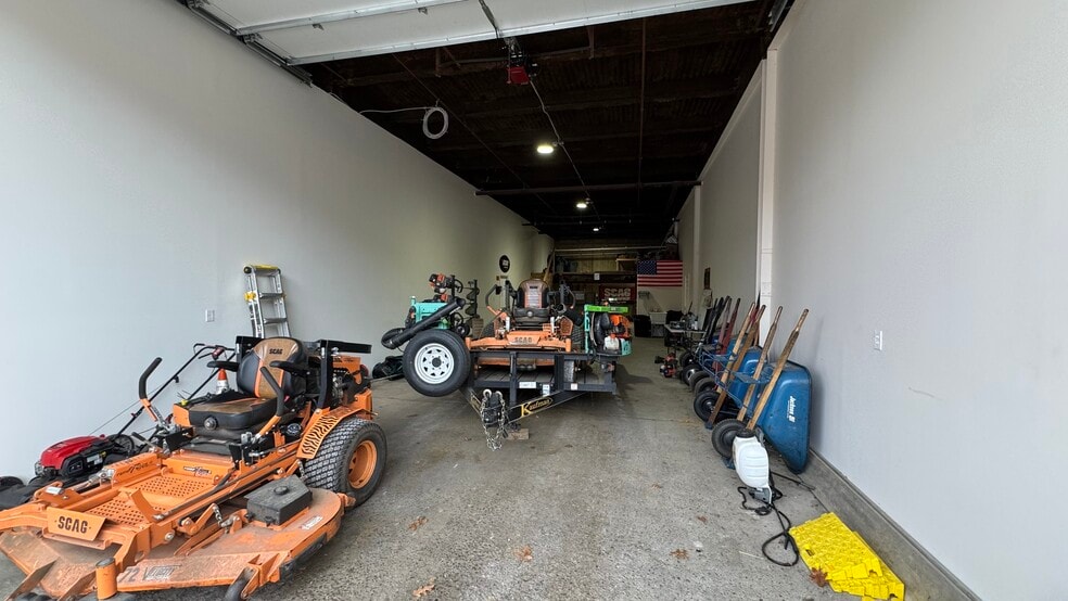 More Photos Of 2300 Wood Ave, Easton General Retail For Sale