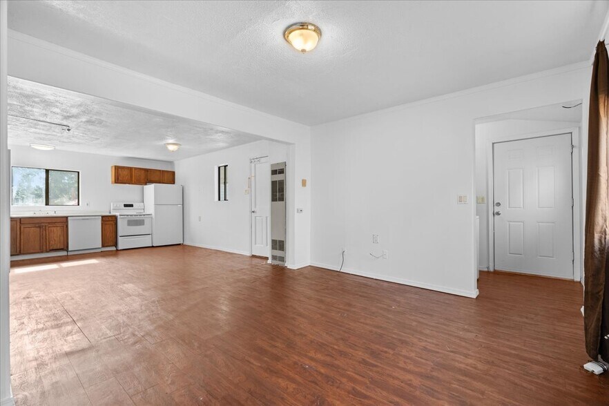 More Photos Of 1070 Deer Island Rd, Saint Helens Multifamily For Sale