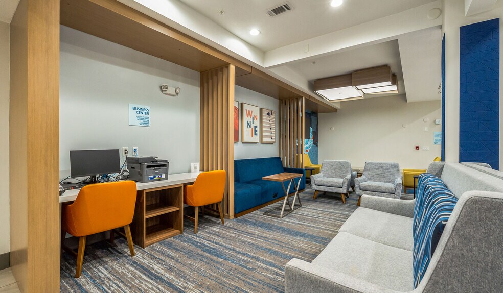 More Photos Of 46300 Interstate 10, Winnie Hotel For Sale