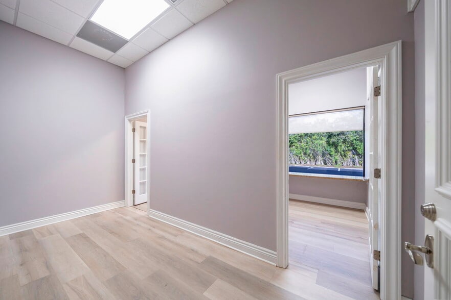 More Photos Of 24551 Production Cir, Bonita Springs Showroom For Lease