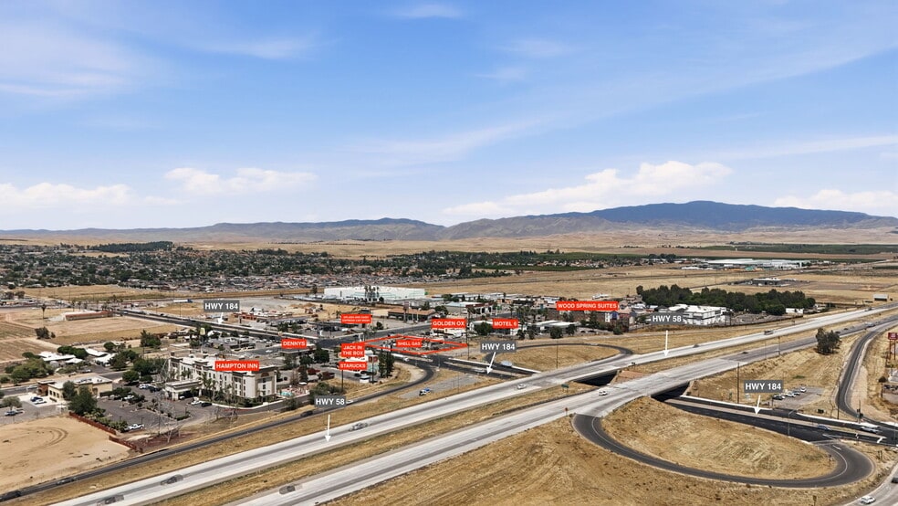 More Photos Of 8101 E Brundage Ln, Bakersfield Service Station For Sale
