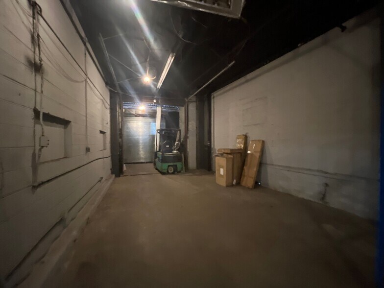 More Photos Of 5351 Lancaster Ave, Philadelphia Flex For Sale