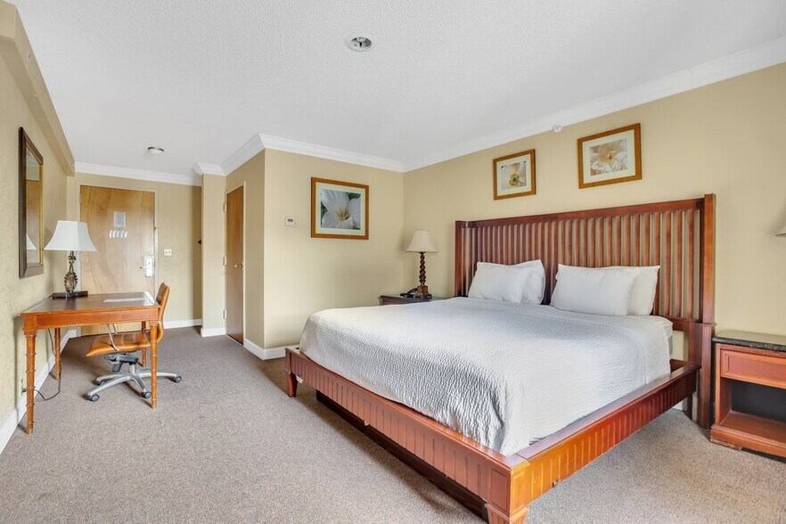 More Photos Of 2200 US Highway 441 SE, Okeechobee Hotel For Sale