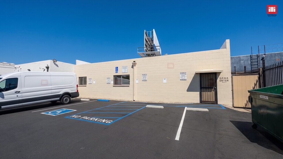 More Photos Of 5244-5248 Van Nuys Blvd, Sherman Oaks Storefront Retail Office For Lease
