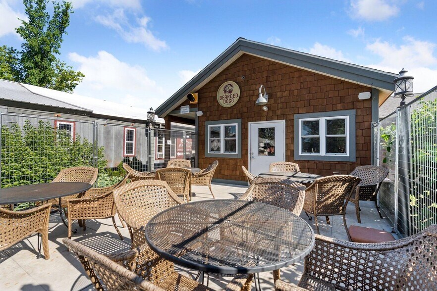 More Photos Of , Gaylord Unknown For Sale