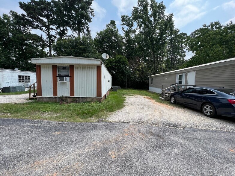 More Photos Of 1511 Dogwood Dr, Huntsville Manufactured Housing Mobile Home Park For Sale