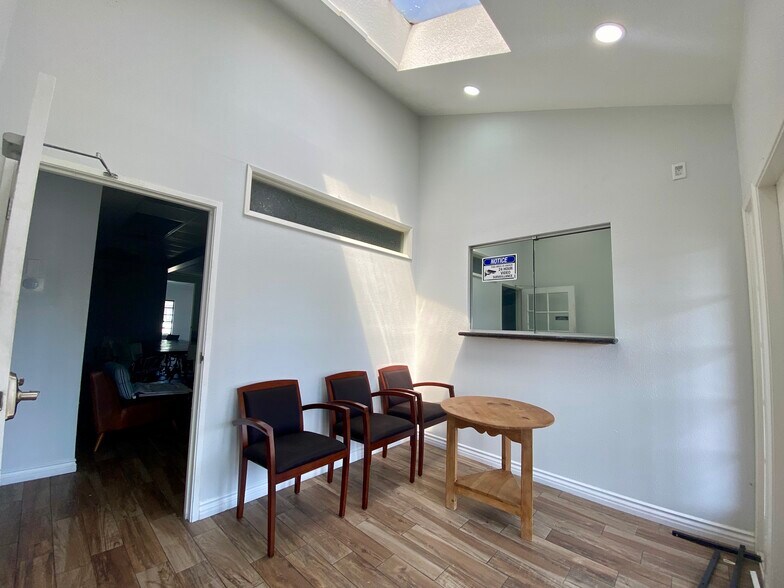 More Photos Of 3151 Airway Ave, Costa Mesa Medical For Lease