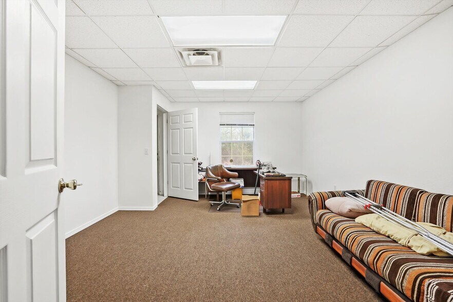 More Photos Of 9040 S Highway 51, Broken Arrow Office For Lease