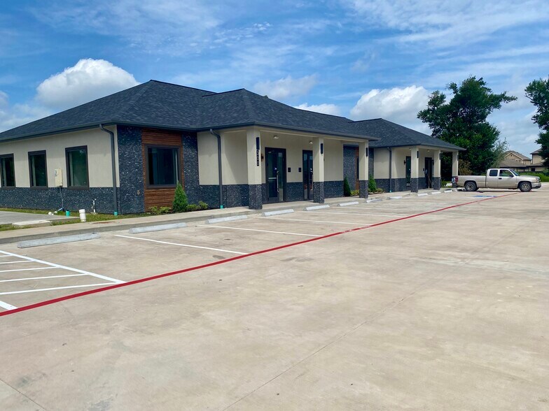 More Photos Of 4224 Cypress Creek Pky, Houston Office For Sale